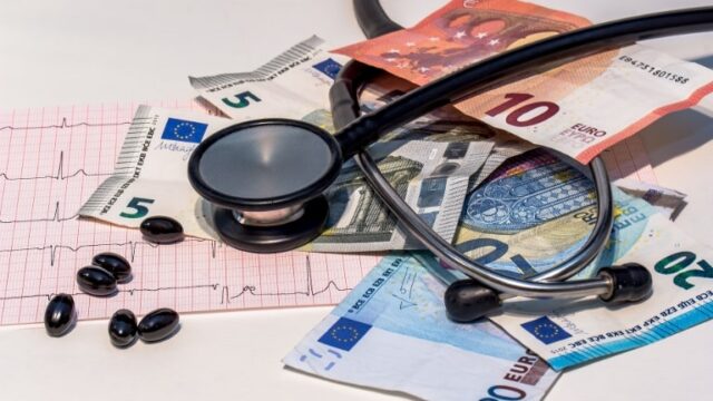 医療費が払えないときはどうする？利用できる保険制度・対処法を解説！