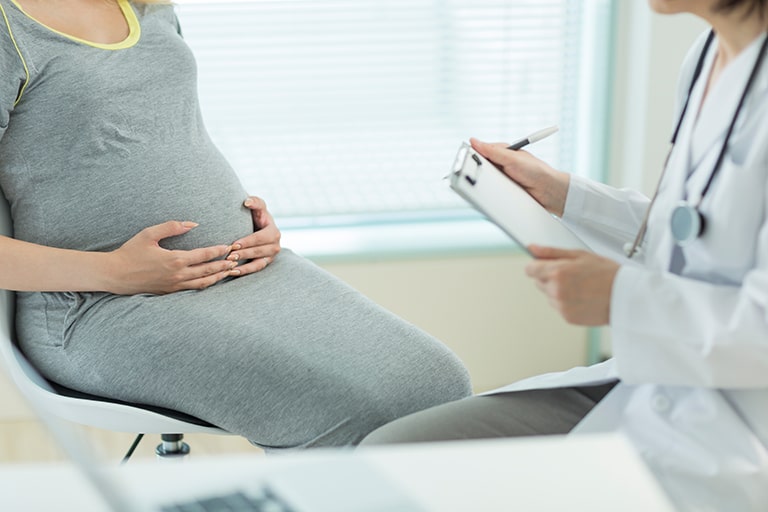 妊娠・出産は公的医療保険制度の対象?